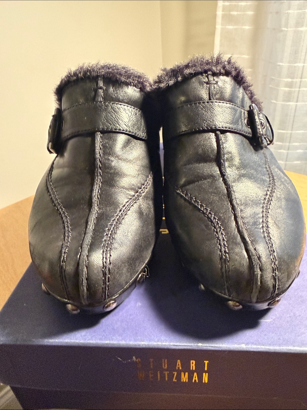 Stuart Weitzman Black Leather Kids Fur-Trim Clogs with Studs